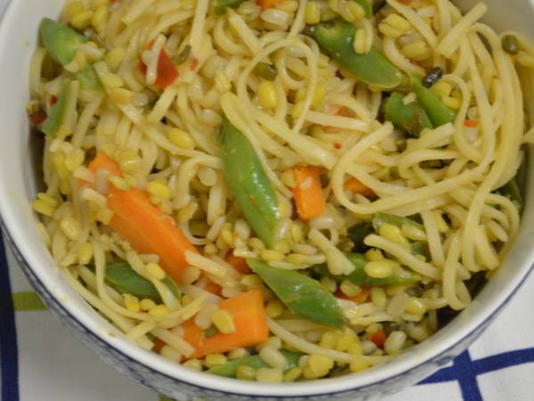 Rice Noodles With Lentils And Vegetables