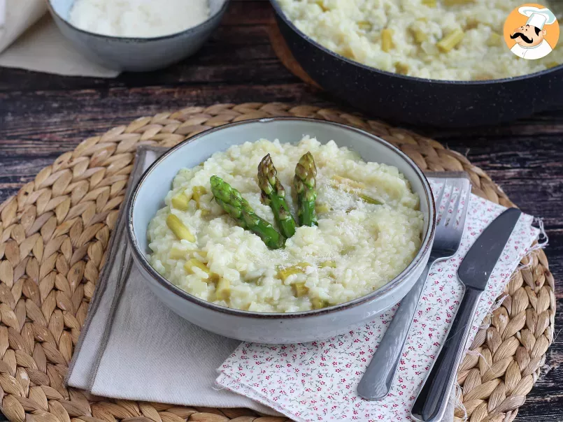 Risotto with green asparagus and parmesan