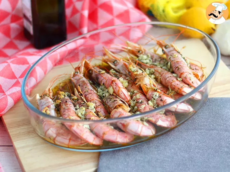 Roasted prawns with garlic and herbs