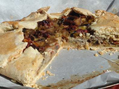Rustic leek and mushroom pie (dairy free)