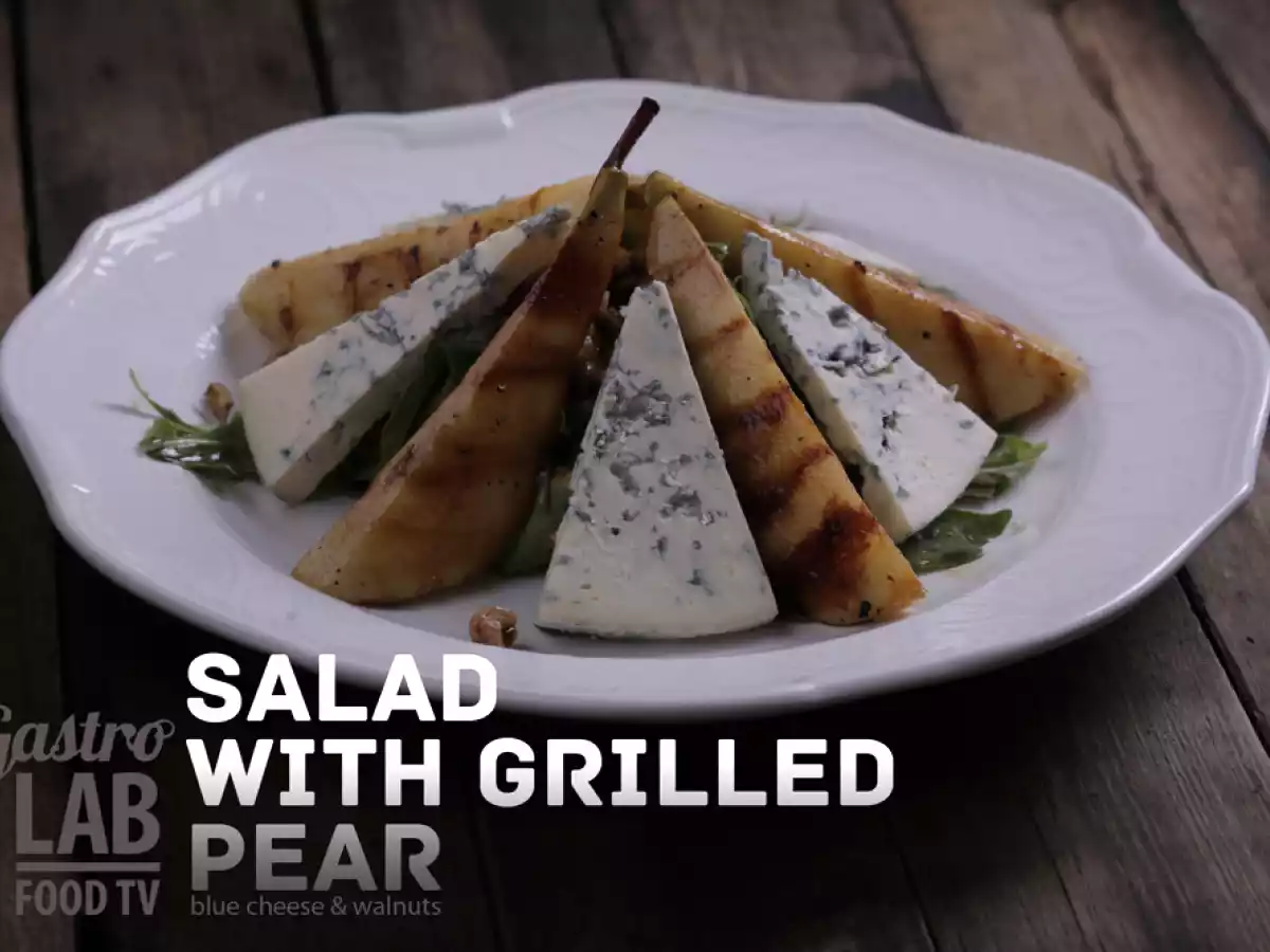 Salad With Grilled Pear, Blue Cheese And Walnuts