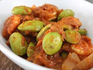 Sambal Petai Udang (Spicy Prawns with Stinky Beans)