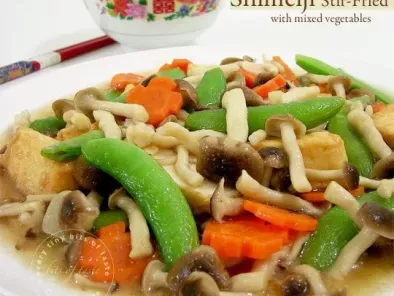 Shimeji Stir-fried with Mixed Vegetables