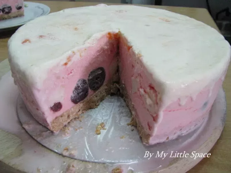 Simple Rocky Road Ice-Cream Cake & A Happy Sweet 16! - photo 2