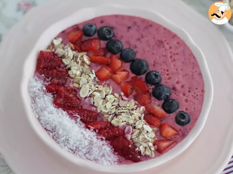 Smoothie bowl with berries - Video recipe ! - photo 3