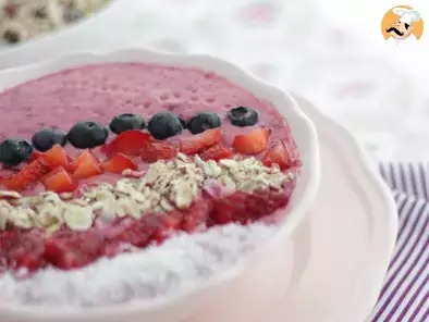 Smoothie bowl with berries - Video recipe ! - photo 2