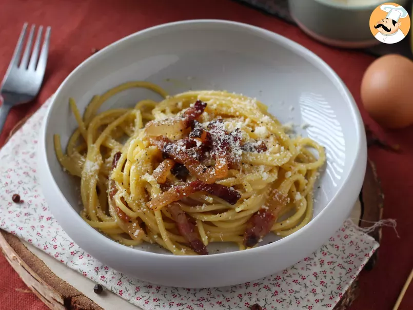 Spaghetti alla carbonara, the real Italian recipe! - photo 3