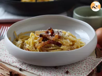 Spaghetti alla carbonara, the real Italian recipe! - photo 2