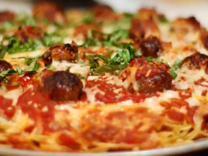 Spaghetti & Meatballs Pizza - photo 3