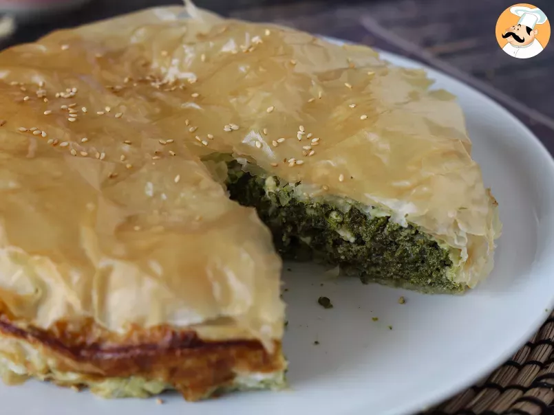 Spanakopita, the Greek pie with spinach and feta super easy to prepare - photo 2