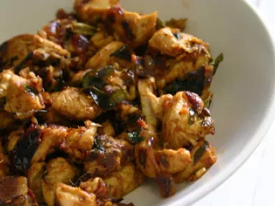 Spicy Chettinad Chicken Fry / Chettinadu Kozhi Varuval