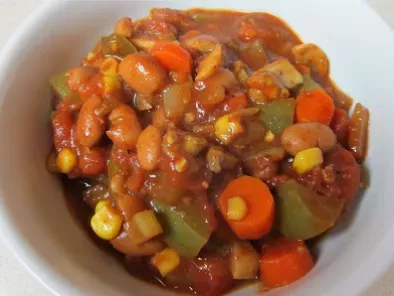 Spicy Vegan Chili with pintos and veggies