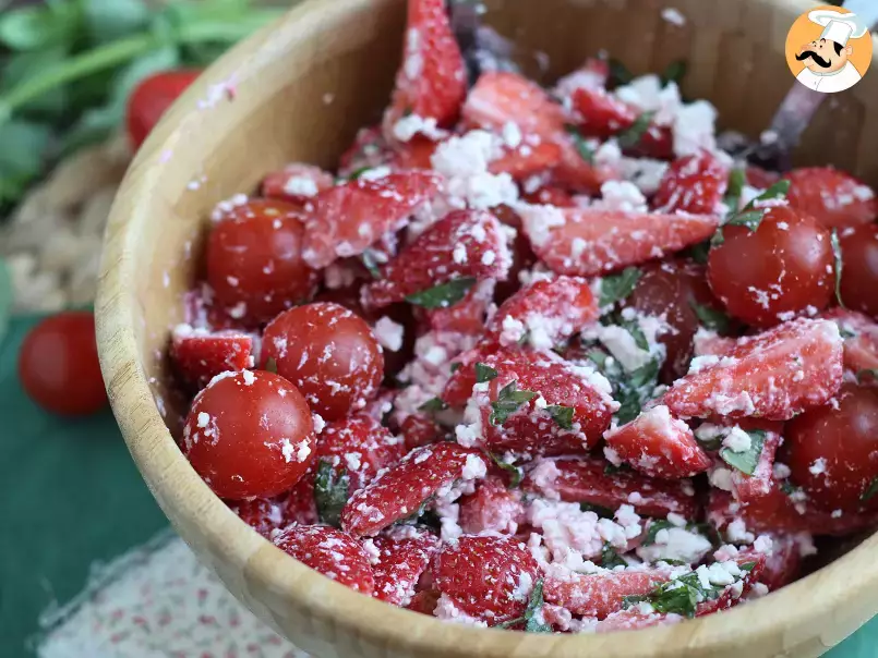 Strawberry, tomato, feta and basil salad - photo 3