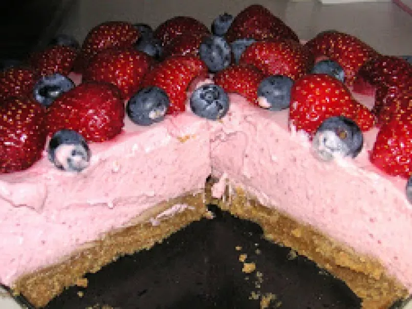 Strawberry yoghurt mousse cake - photo 6