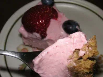 Strawberry yoghurt mousse cake - photo 4