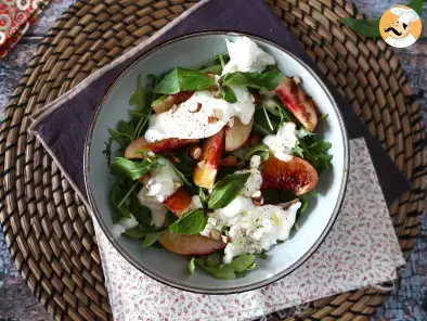 Sweet and sour salad with roasted peaches and burrata ! - photo 2