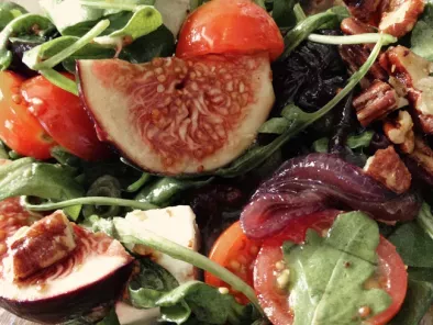 SWEET FIG AND GOATS CHEESE SALAD - photo 2