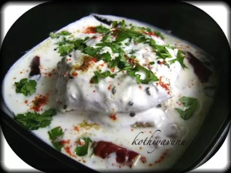 Thayiru Vada/Dahi Vada/Lentil Dumplings in Tempered yogurt - photo 2