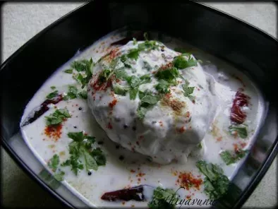 Thayiru Vada/Dahi Vada/Lentil Dumplings in Tempered yogurt