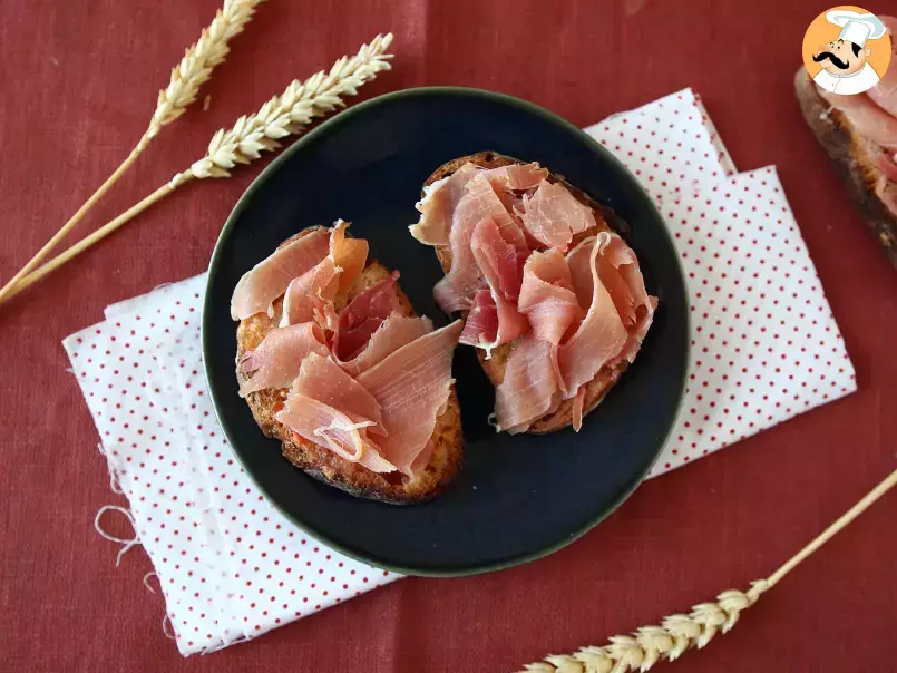 Tomato and Serrano ham toast - The perfect Spanish tapas - photo 2