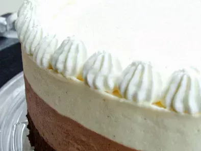 Tricolor mousse cake