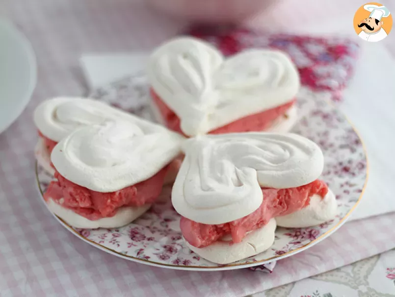 Valentine's vacherin, meringue ice-cream sandwich - Video recipe!