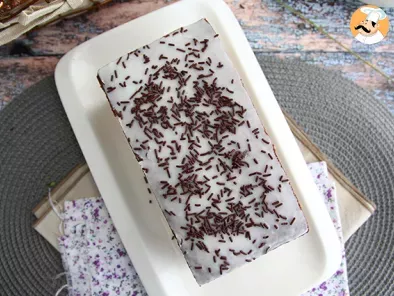 Vanilla and chocolate layer cake - photo 2