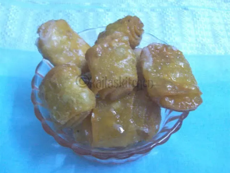 Vanilla Maida Cake, Ukkarai & Kaja ~ Diwali Sweets - photo 3