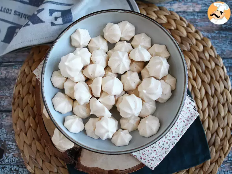 Vegan meringues with aquafaba - photo 2