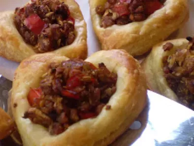 Vegan Sausage and Red Pepper Puff Pastry Heart Tarts