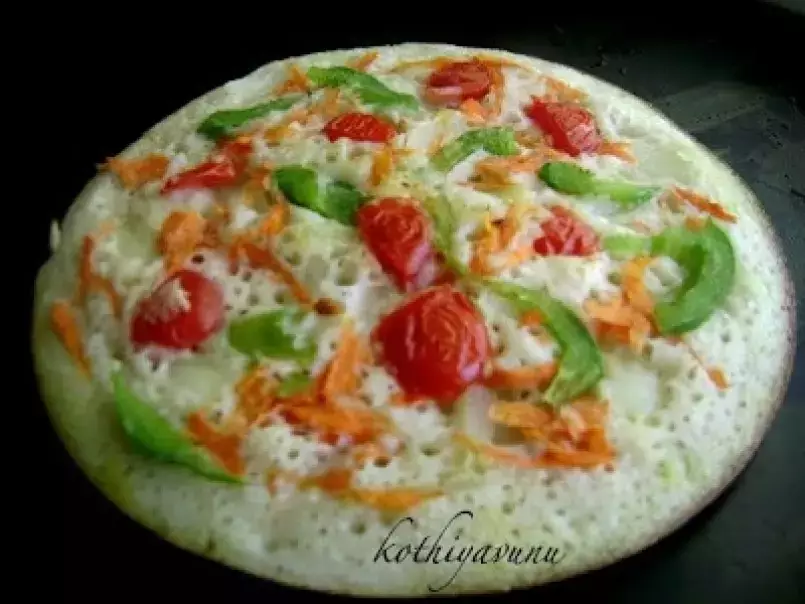 Vegetable Uthappam/Savoury Pancakes Topped with Vegetables