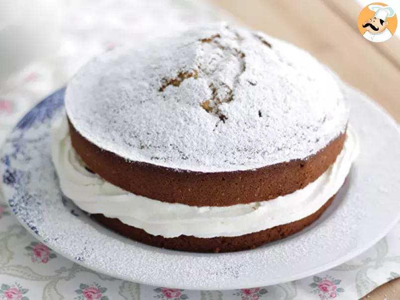Victoria Sponge Cake - Video recipe !
