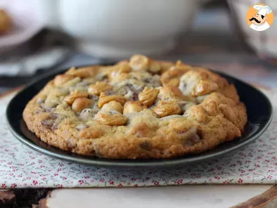 XXL cookies with hazelnut milk chocolate and peanut praline - photo 6