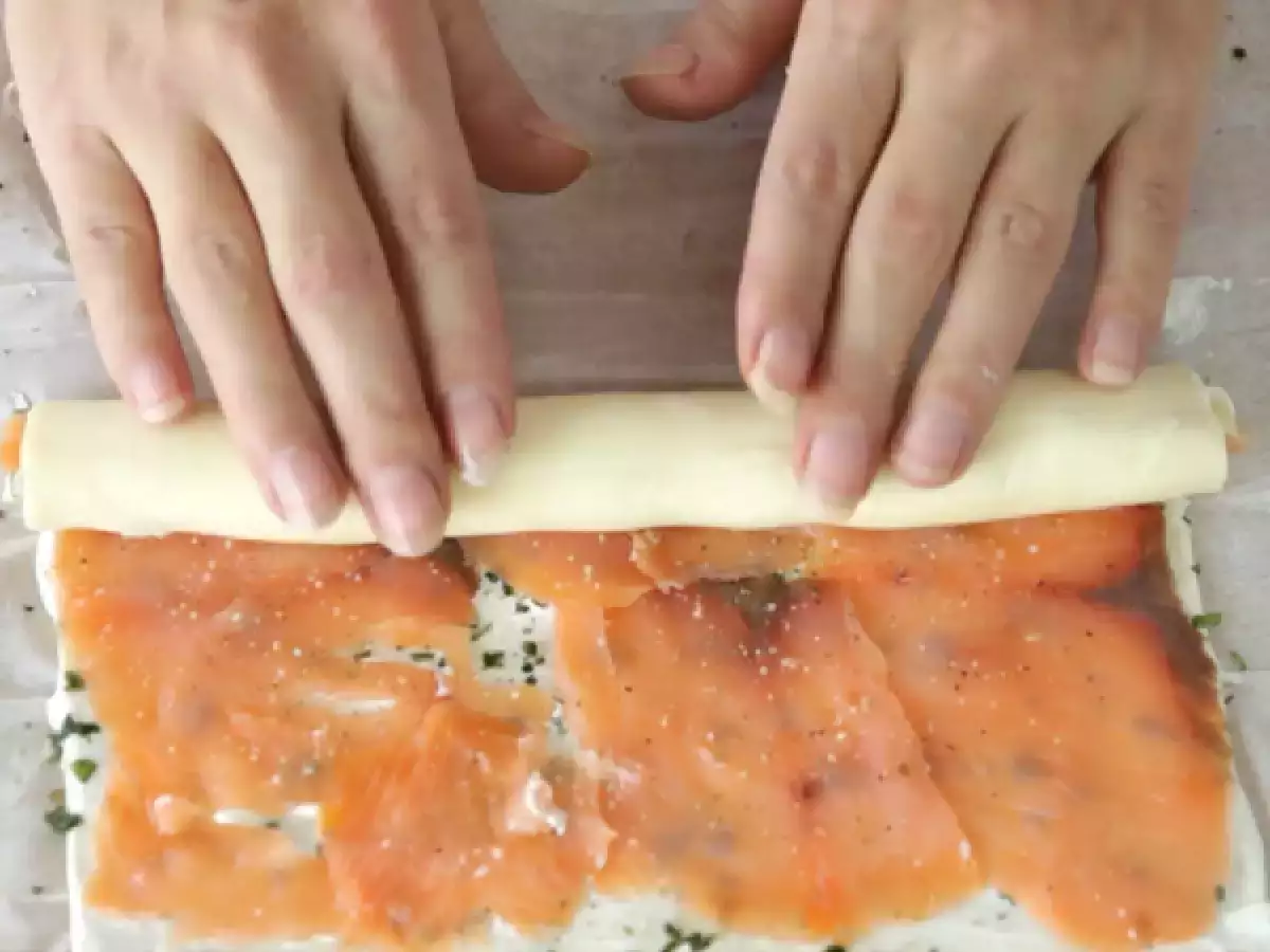 11. Spiral - Continuously moving folds