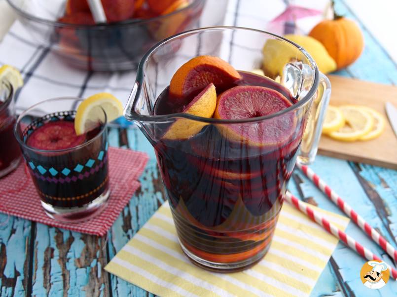 1. Red wine sangria: the undisputed classic