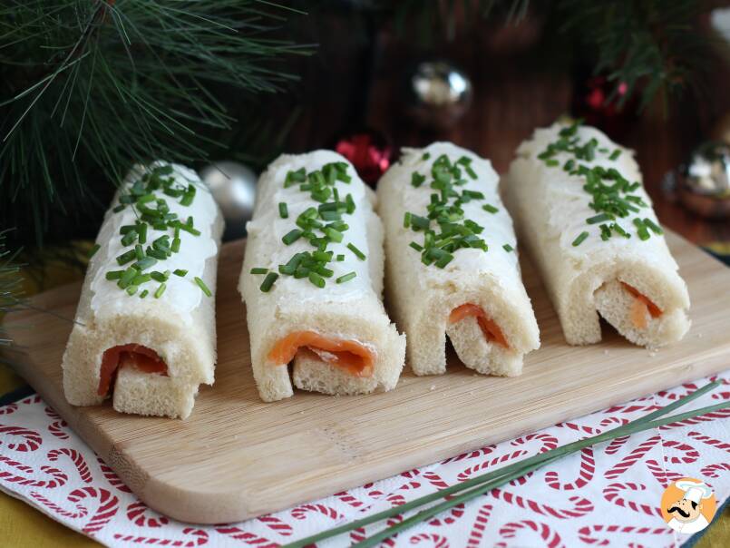 Smoked salmon rolls