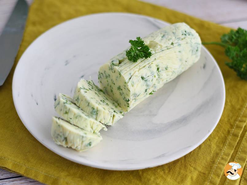 4. Parsley butter (beurre maître d’hôtel) - Side dish