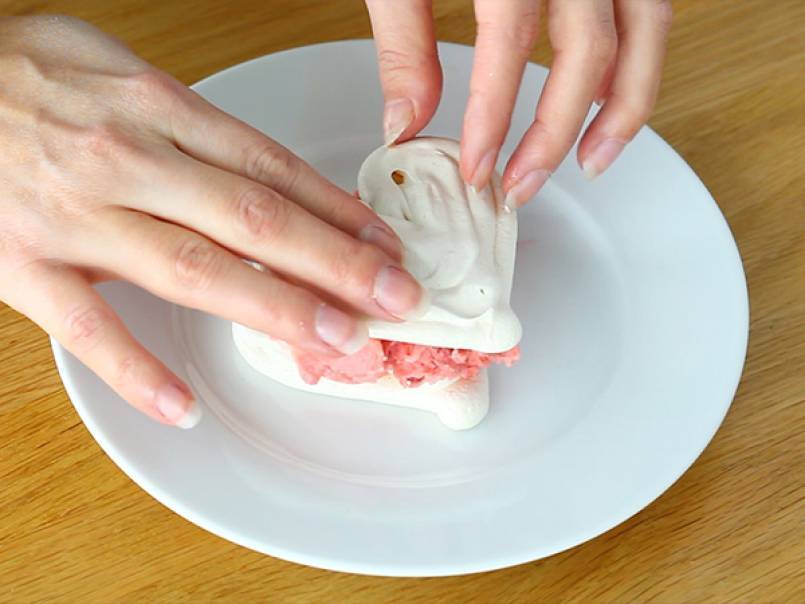 4. Assembling the Vacherin