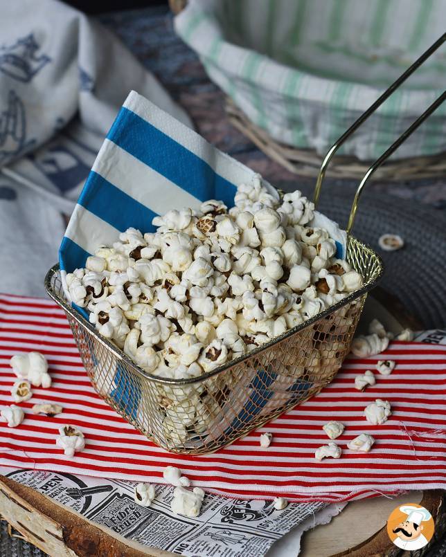 2. Popcorn in airfryer