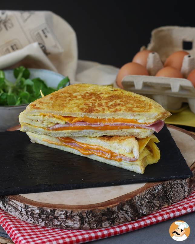 7. Omelette sandwich