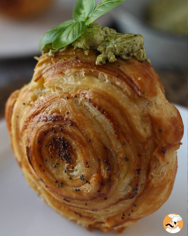 9. Salty New York rolls stuffed with pesto