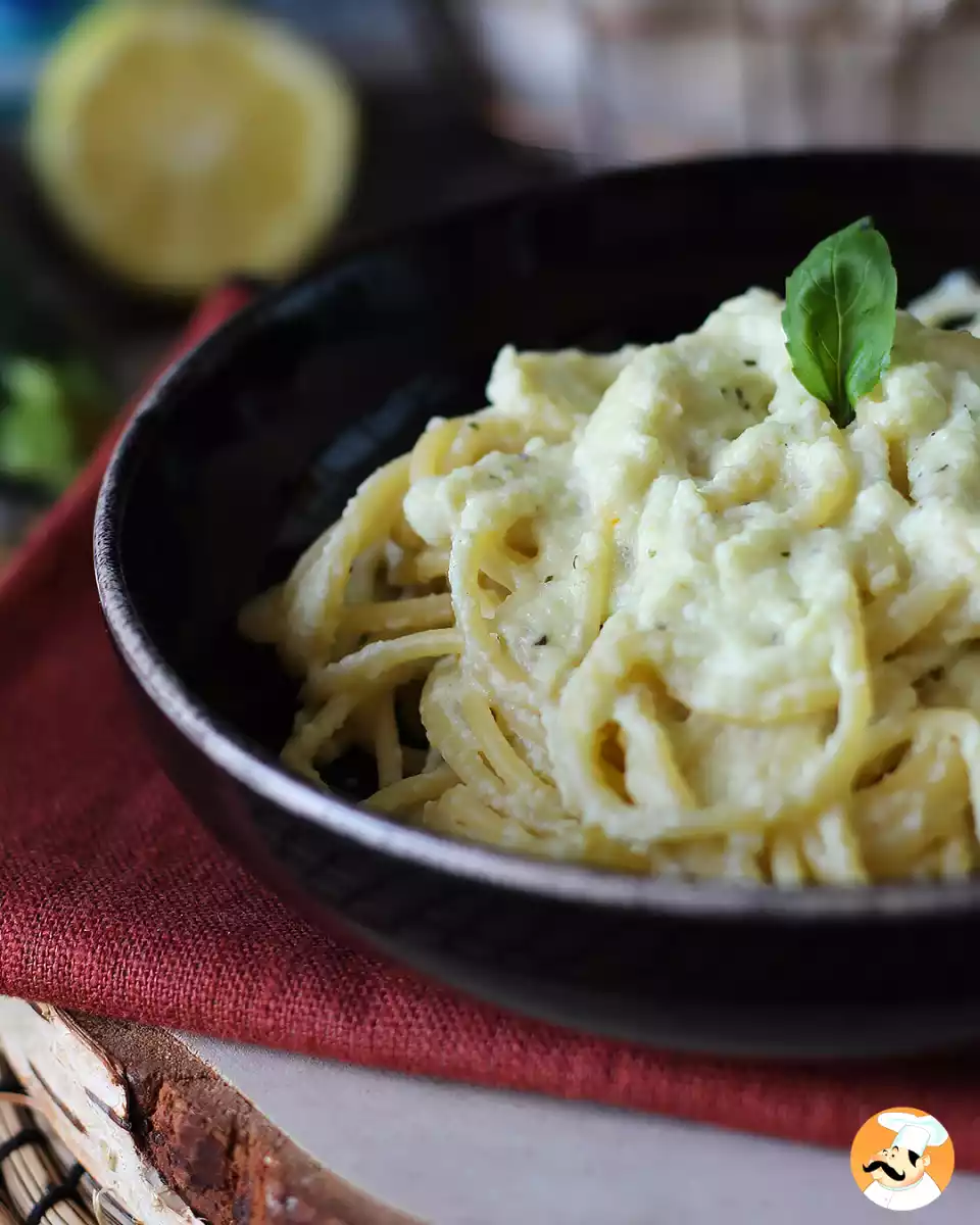 1. Pasta with creamy zucchini