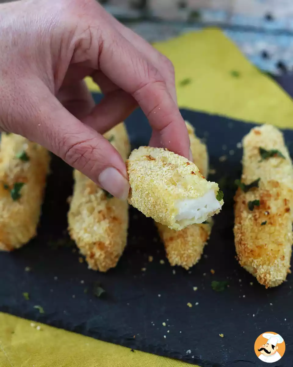 10. Fish fingers with air fryer.