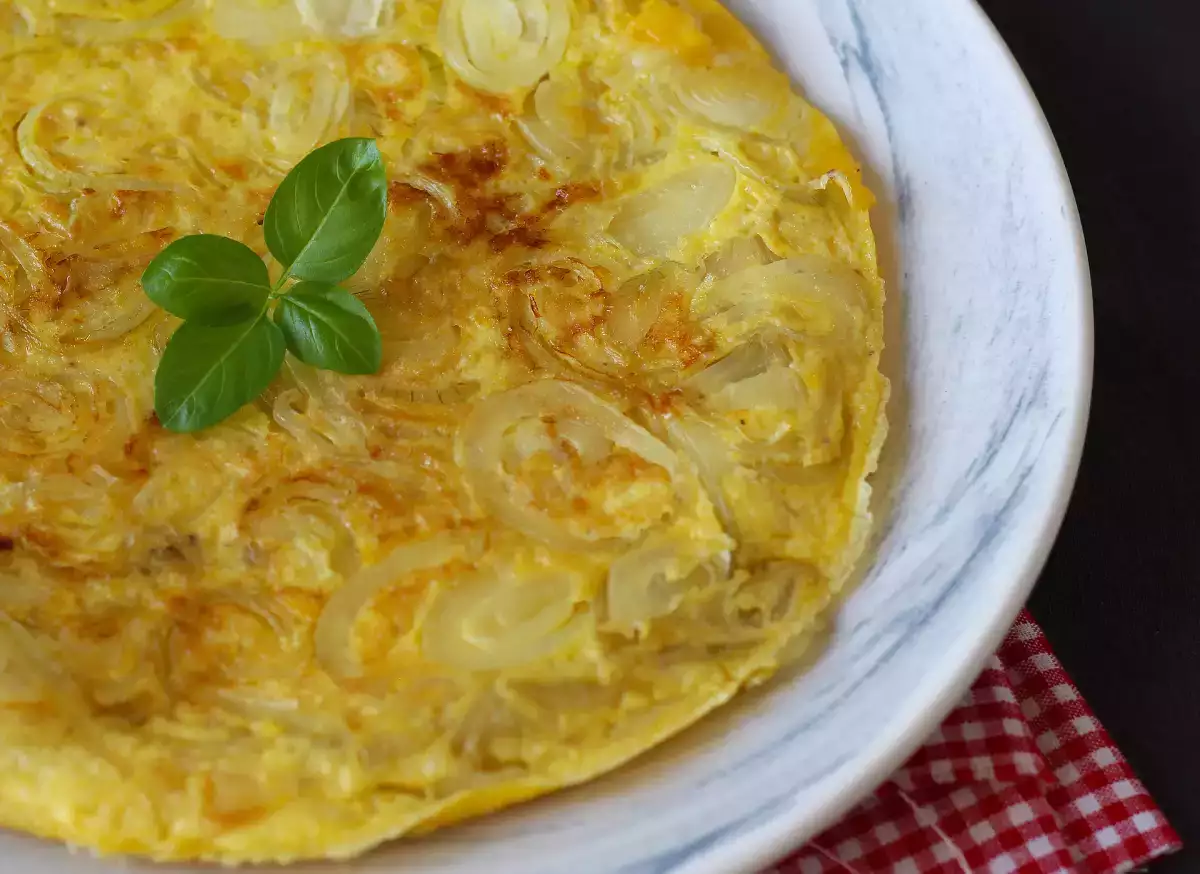 6. Onion omelette: tasteful simplicity