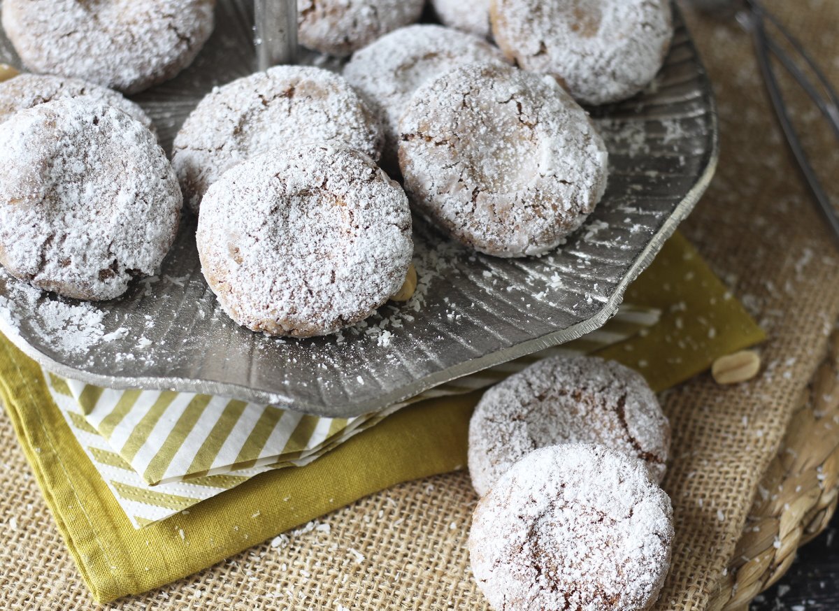 Almond and coconut Ghriba
