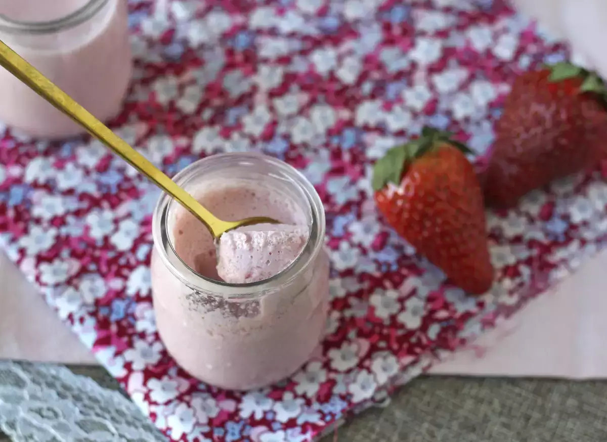 3. Strawberry creamy petit Suisse