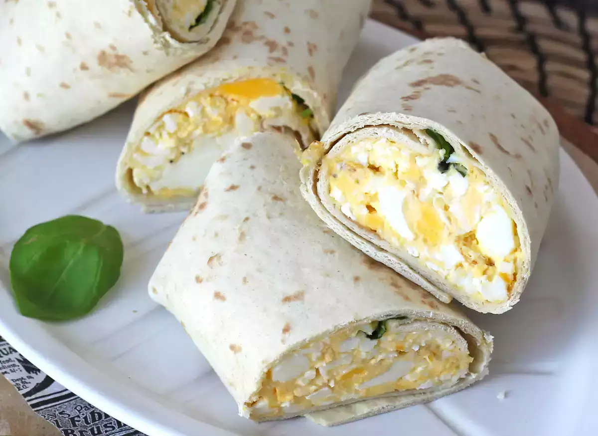 4. Protein wrap with eggs and feta cheese