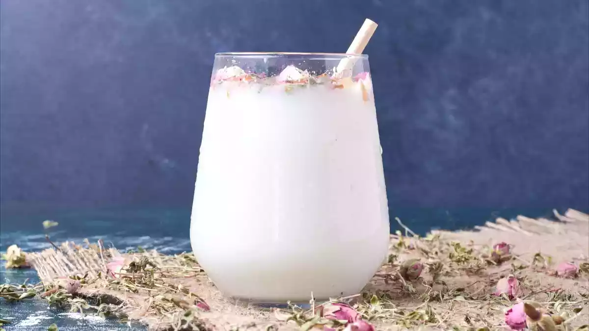 Why is everyone talking about kefir? Discover the drink of the moment!