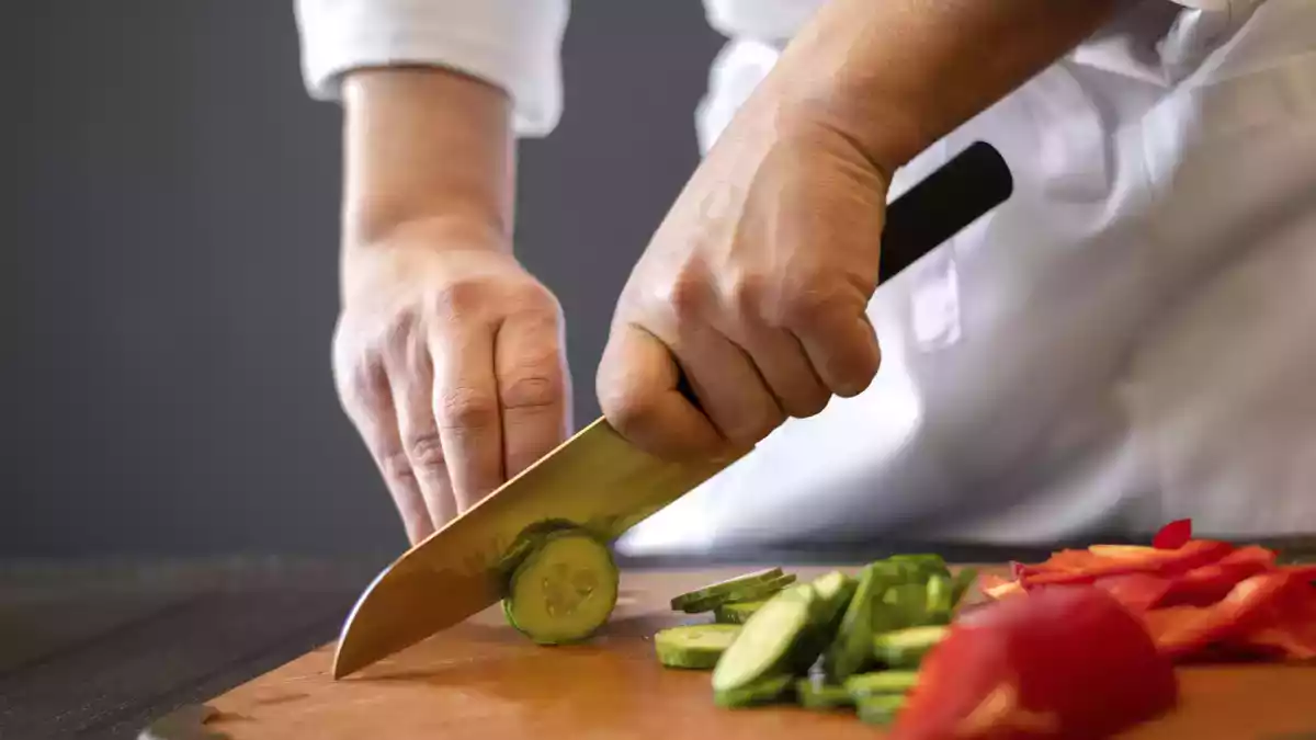 Do you want to keep your knives in good condition for longer? Here are the essential tips you should follow