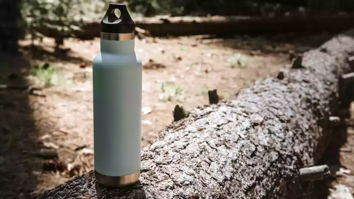Metal water bottles: a good idea or a bad friend for your health? What you need to know before drinking!